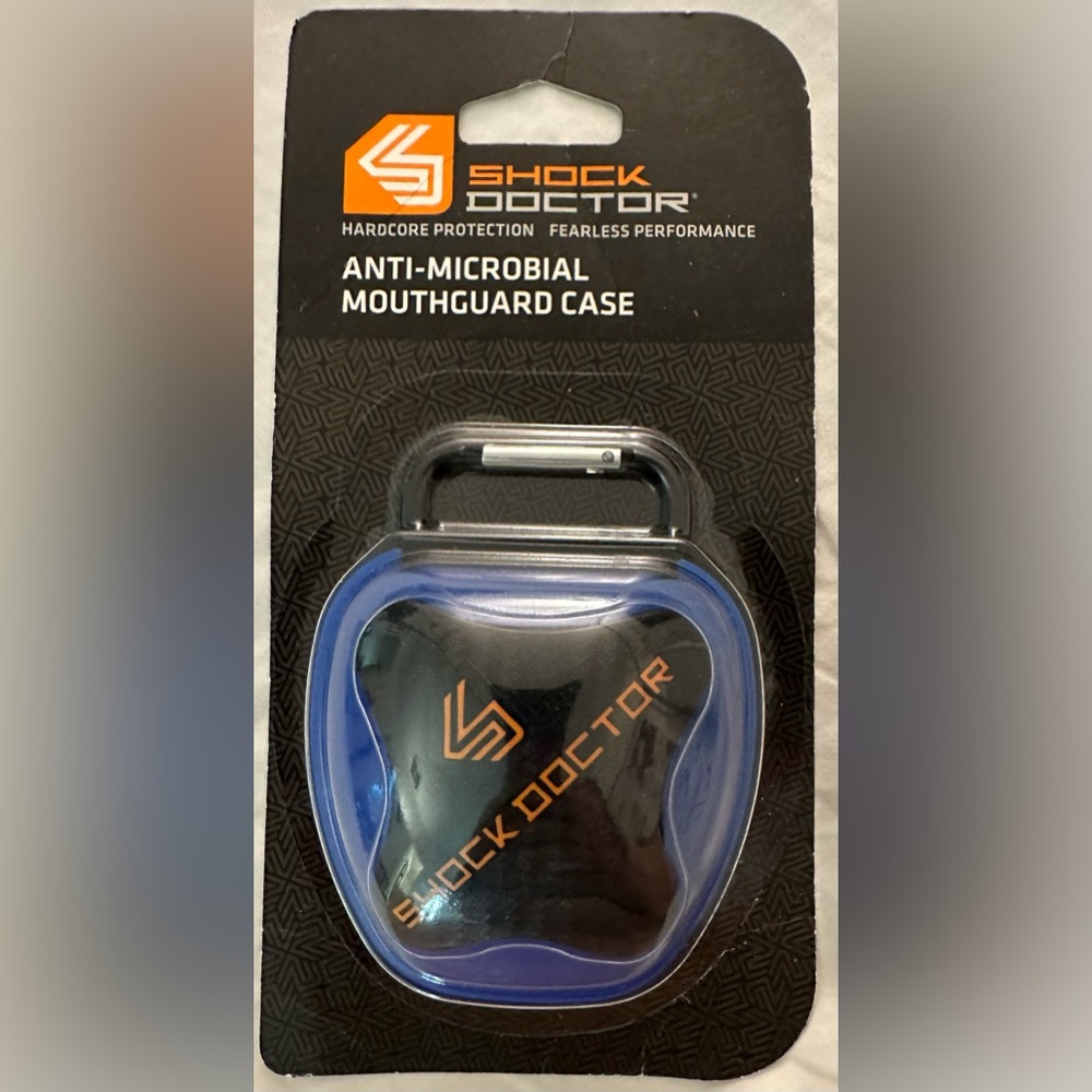SHOCK DOCTOR ANTI-MICROBIAL MOUTHGUARD CASE